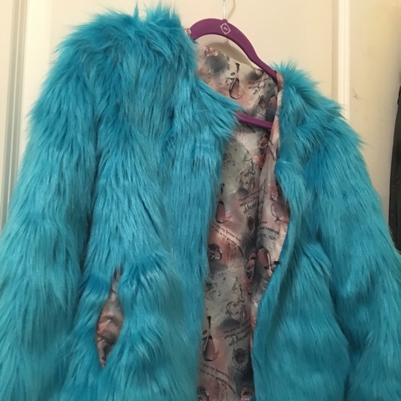 Bright blue faux fur jacket - Picture 3 of 4